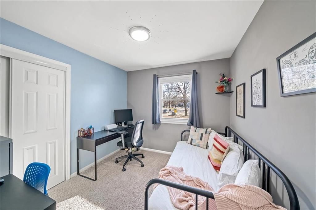 12418 W 100th Street — photo 12
