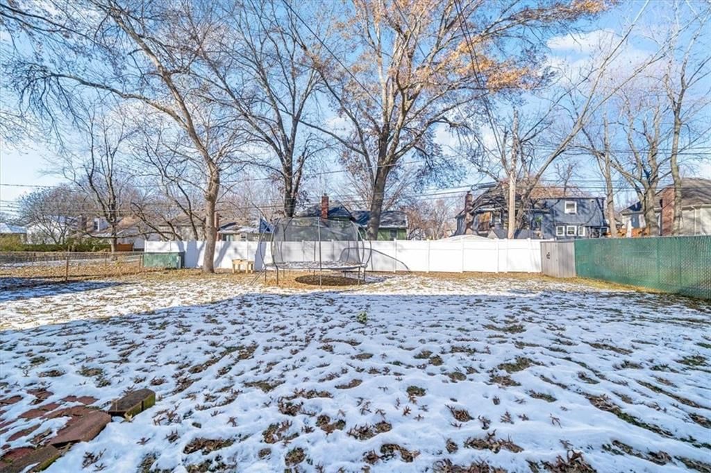 12418 W 100th Street — photo 26