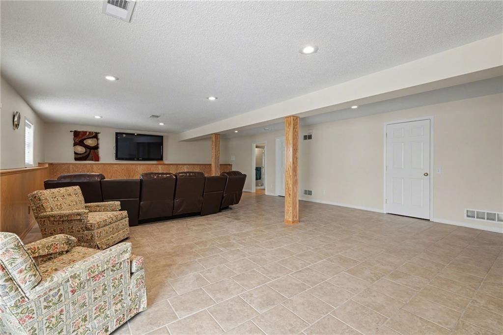 9205 N Campbell Court — photo 29