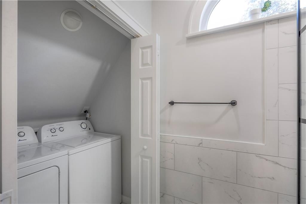 100 E 68th Terrace — photo 27