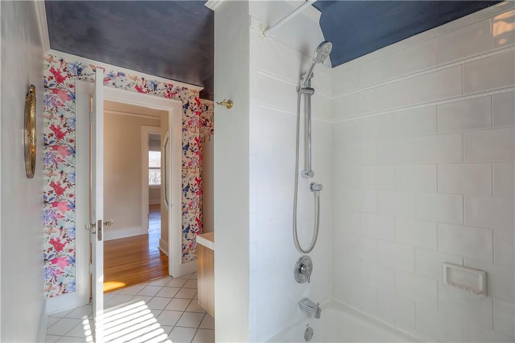 100 E 68th Terrace — photo 32