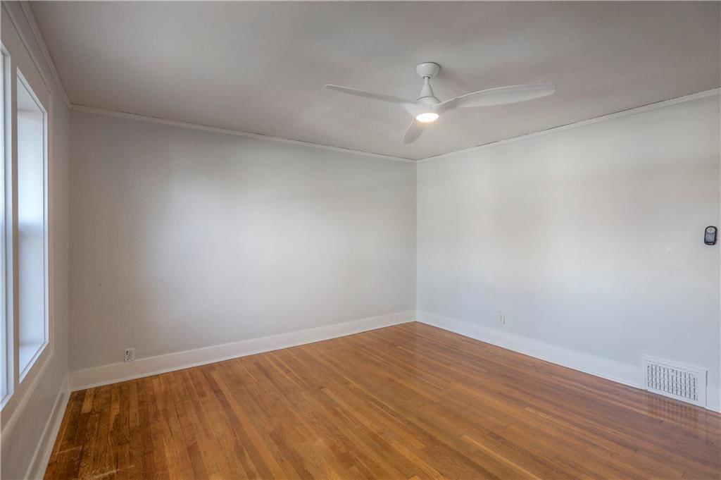 100 E 68th Terrace — photo 35