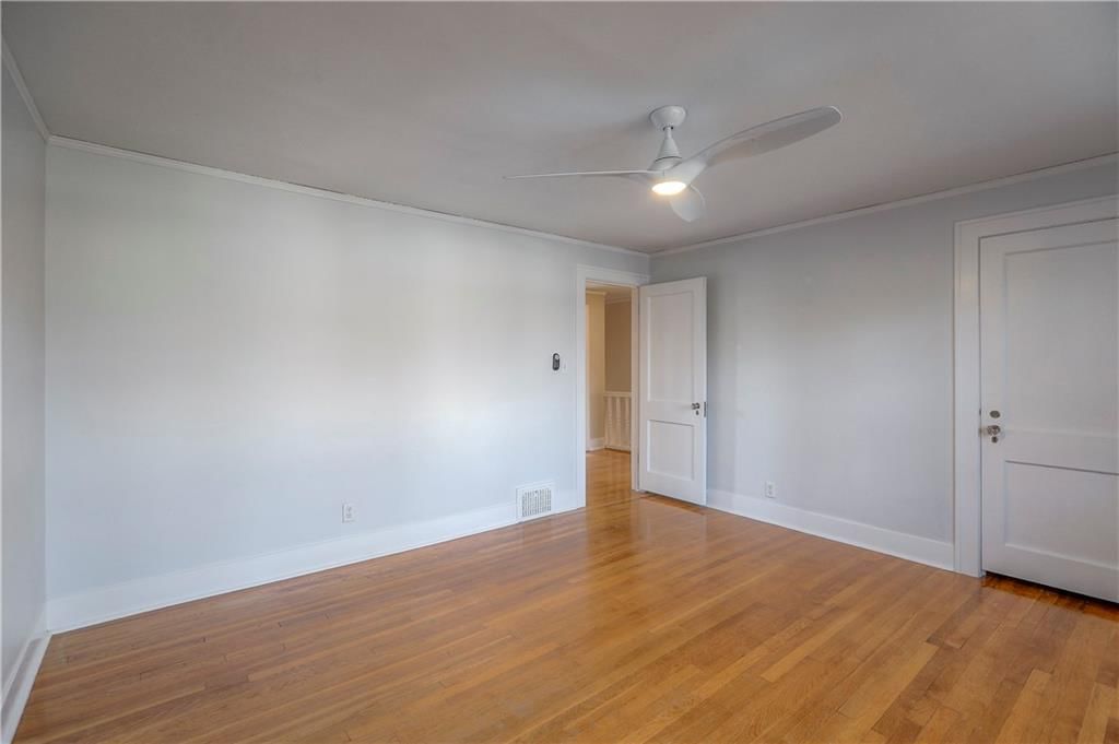 100 E 68th Terrace — photo 36