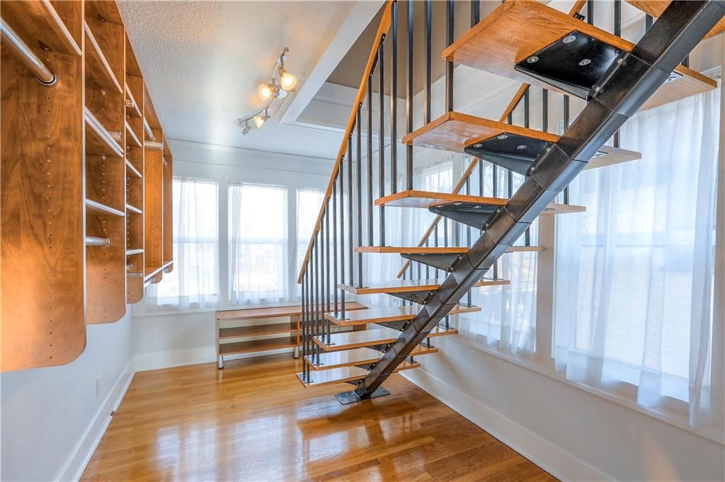 100 E 68th Terrace — photo 39
