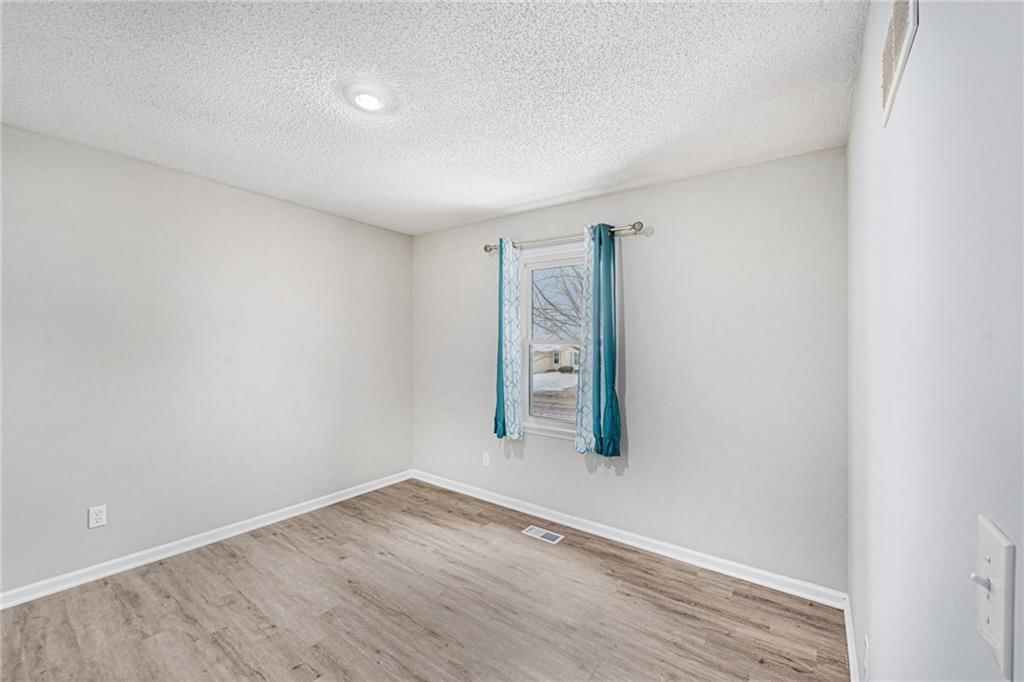 7123 N Brooklyn Avenue — photo 23