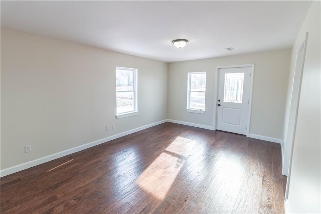 502 Whitney Avenue — photo 7