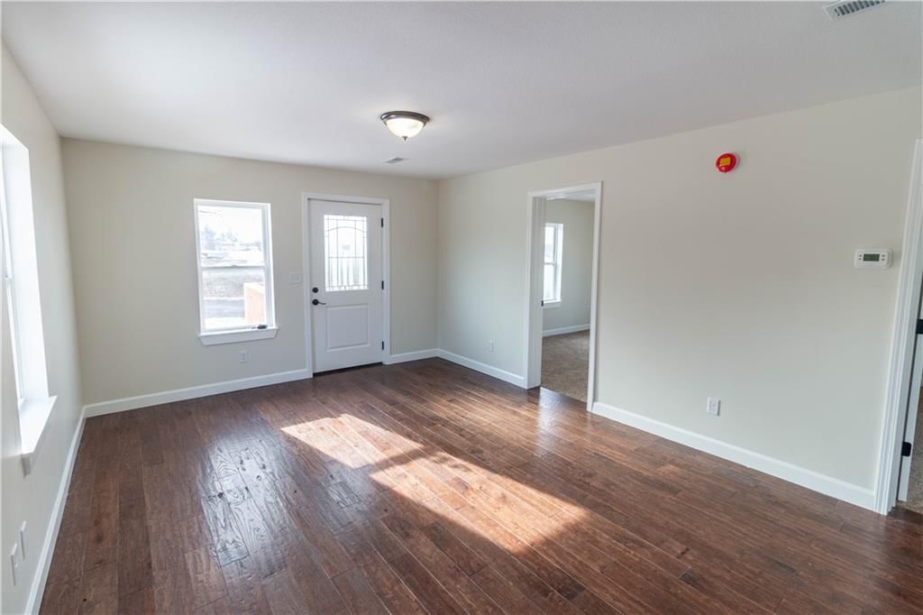 502 Whitney Avenue — photo 8