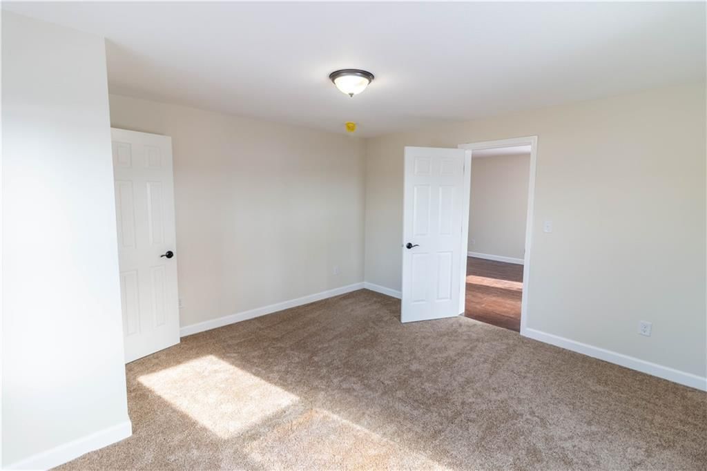 502 Whitney Avenue — photo 13