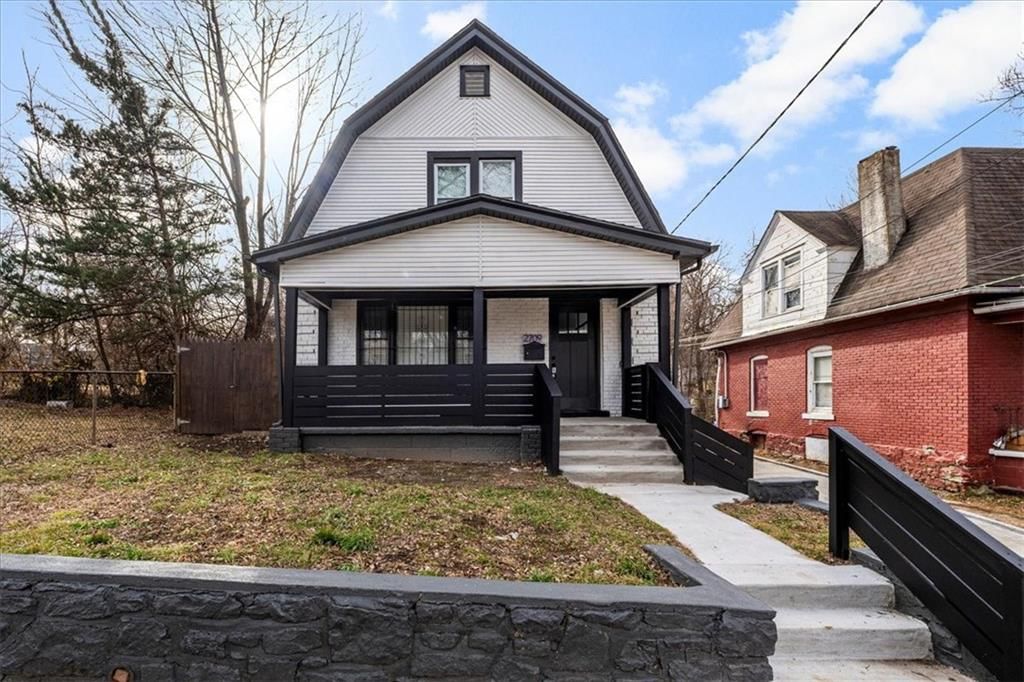 2709 E 25th Street — photo 2