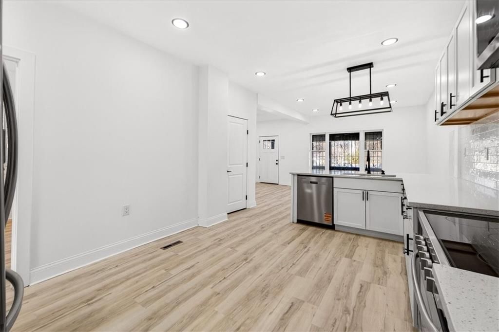 2709 E 25th Street — photo 12