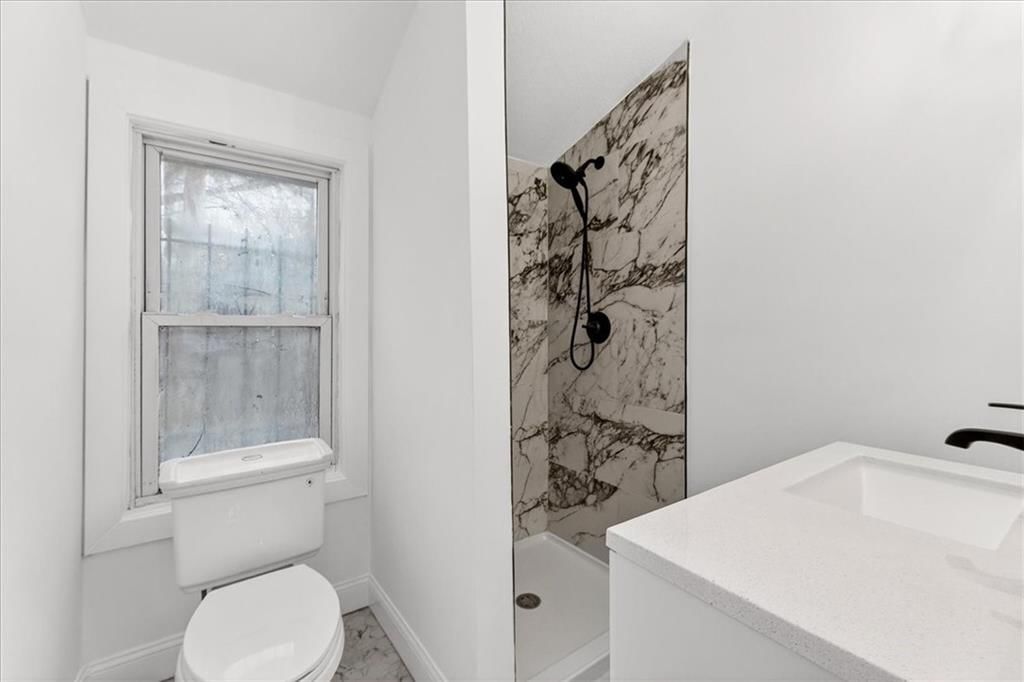 2709 E 25th Street — photo 19