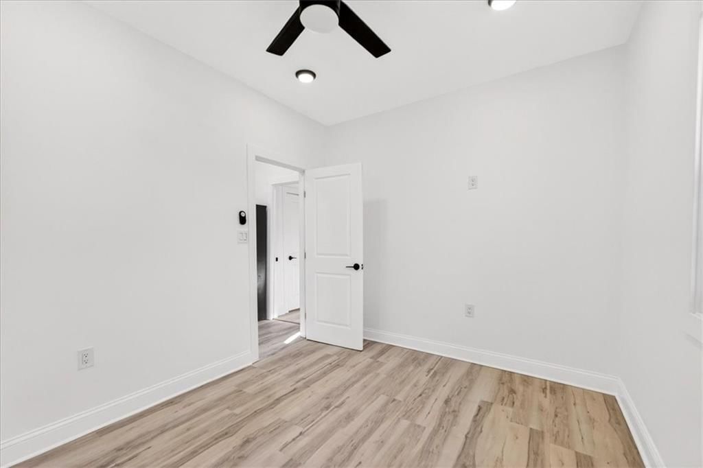 2709 E 25th Street — photo 29