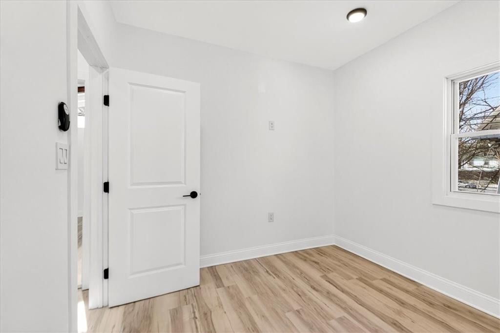 2709 E 25th Street — photo 30