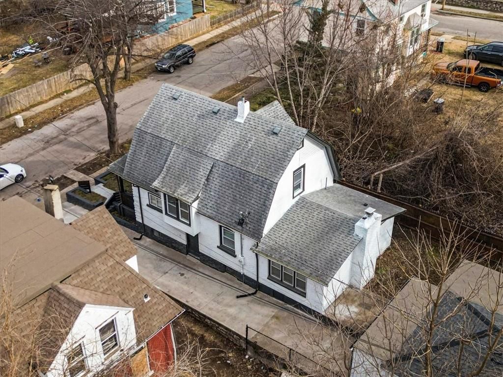 2709 E 25th Street — photo 37