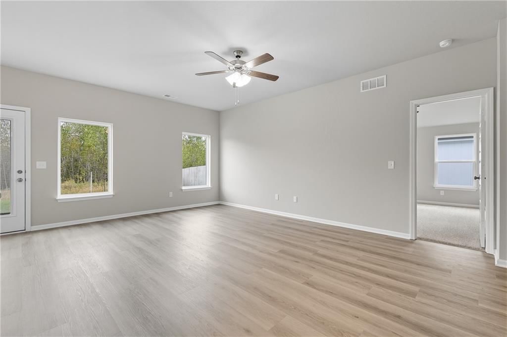 20272 W 194th Terrace — photo 3