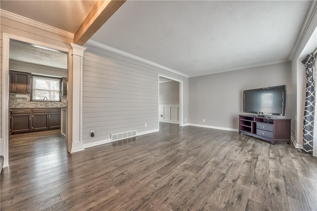 1409 E Oxford Place — photo 5