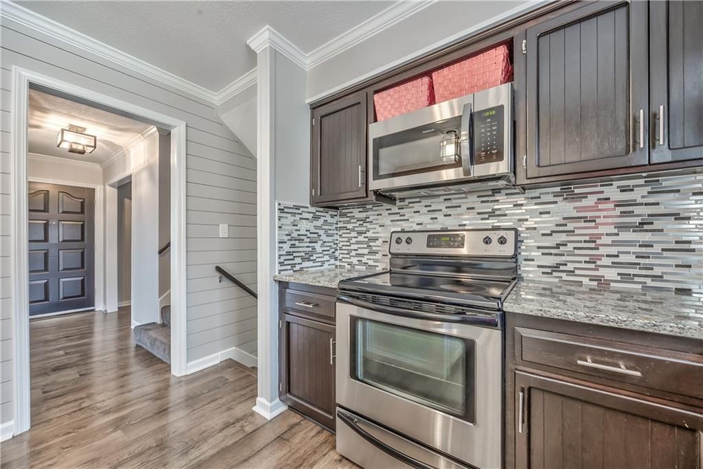 1409 E Oxford Place — photo 8