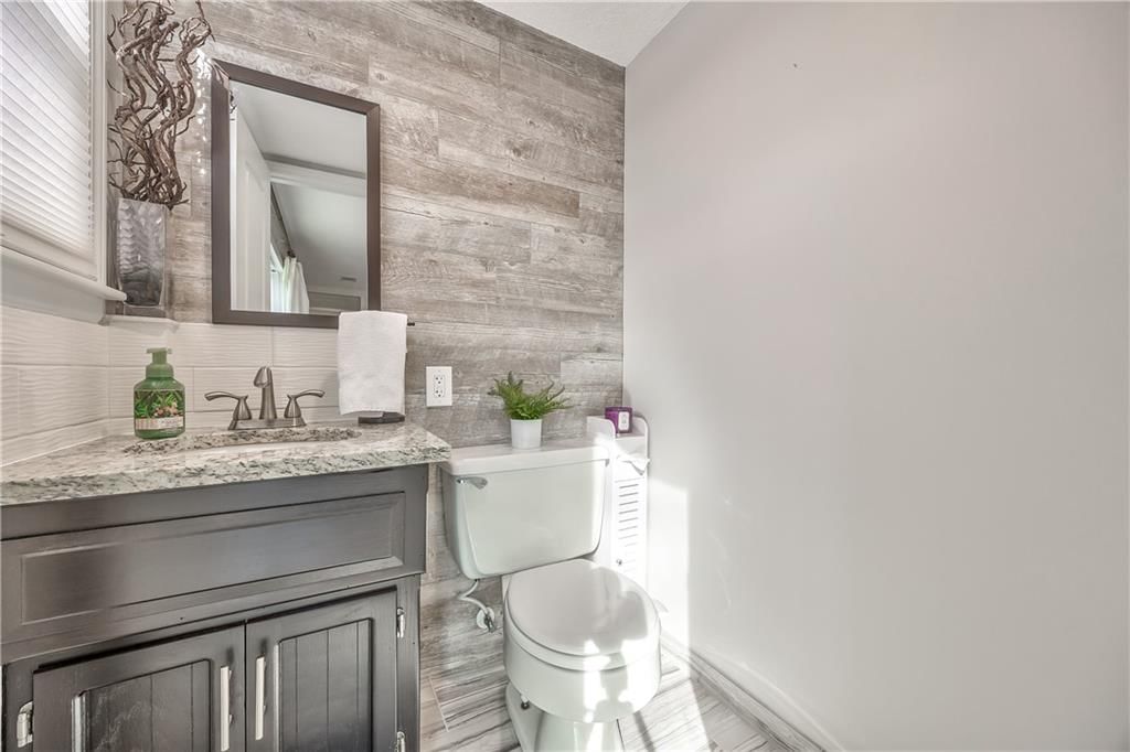 1409 E Oxford Place — photo 23