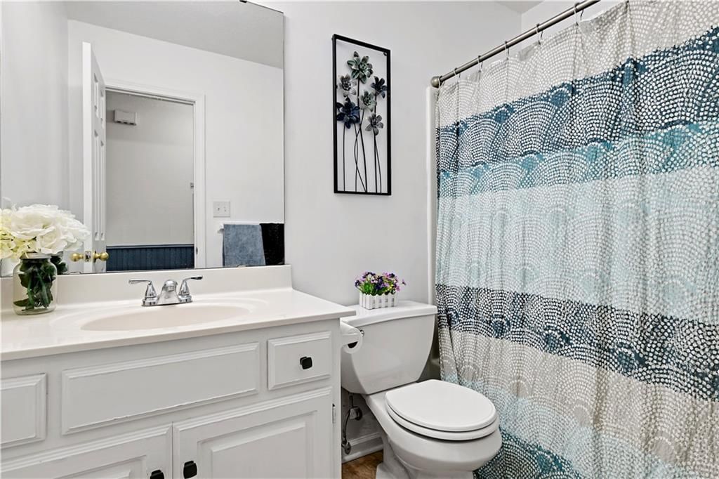 546 Hithergreen Drive — photo 12