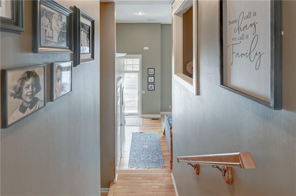 3002 Howell Street — photo 9