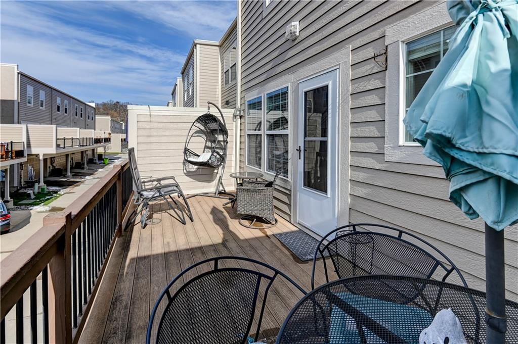 3002 Howell Street — photo 42