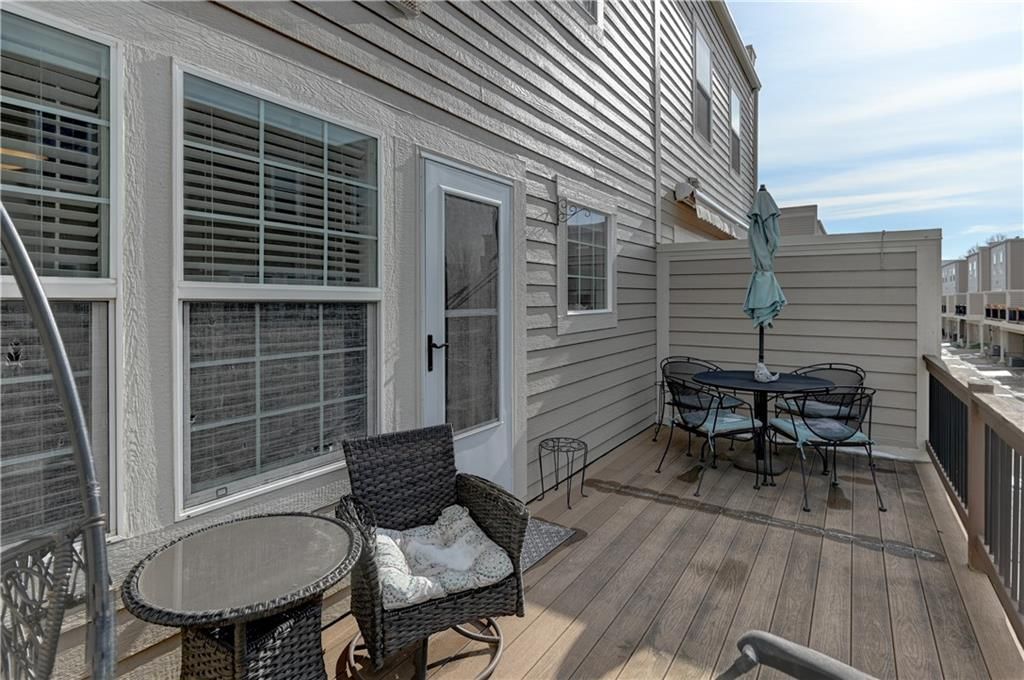 3002 Howell Street — photo 60