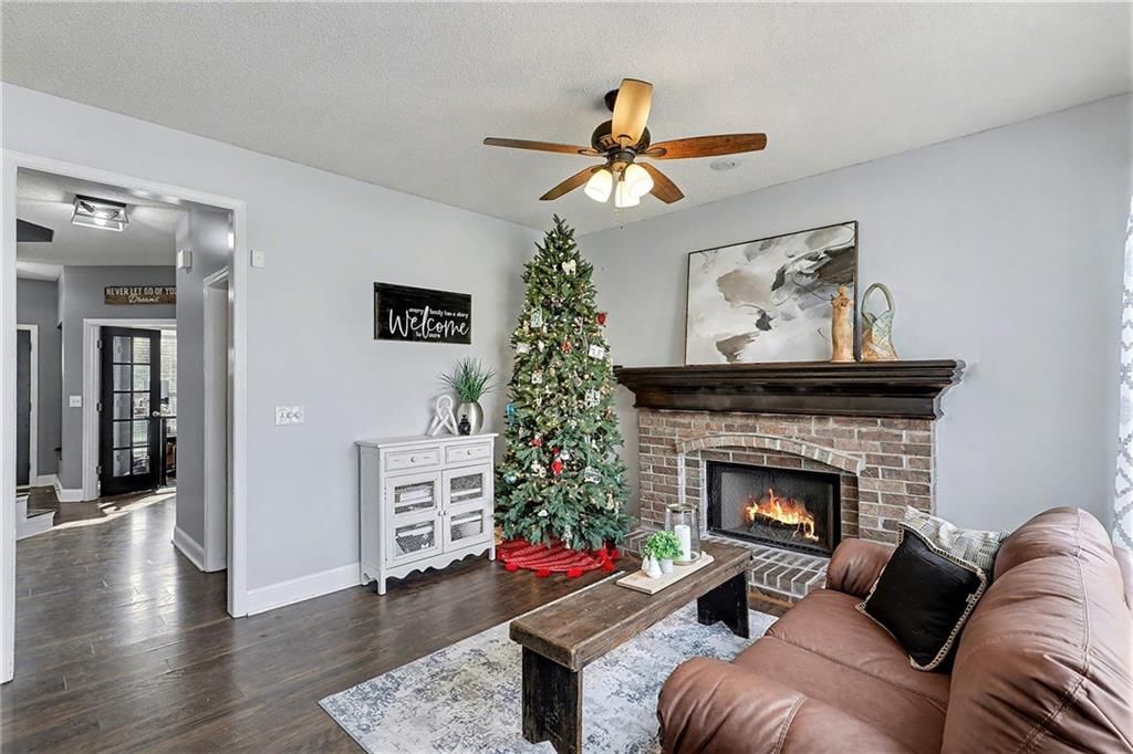 15950 S Avalon Street — photo 9