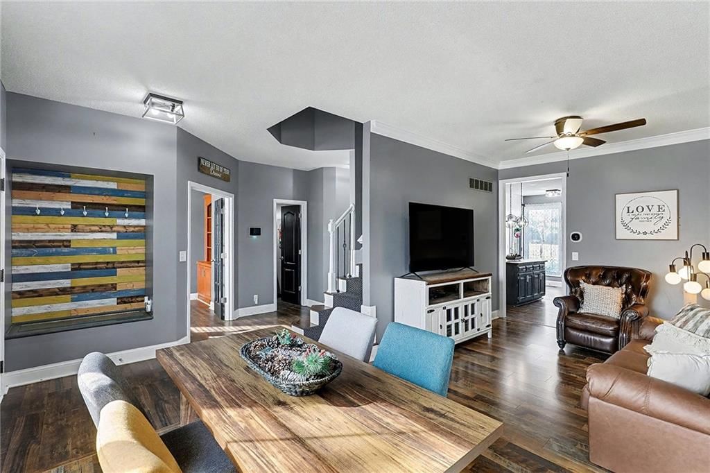 15950 S Avalon Street — photo 11