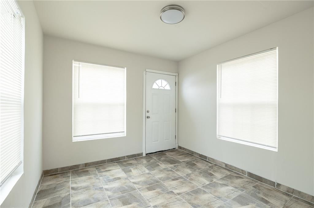 1319 E 28th Street — photo 19