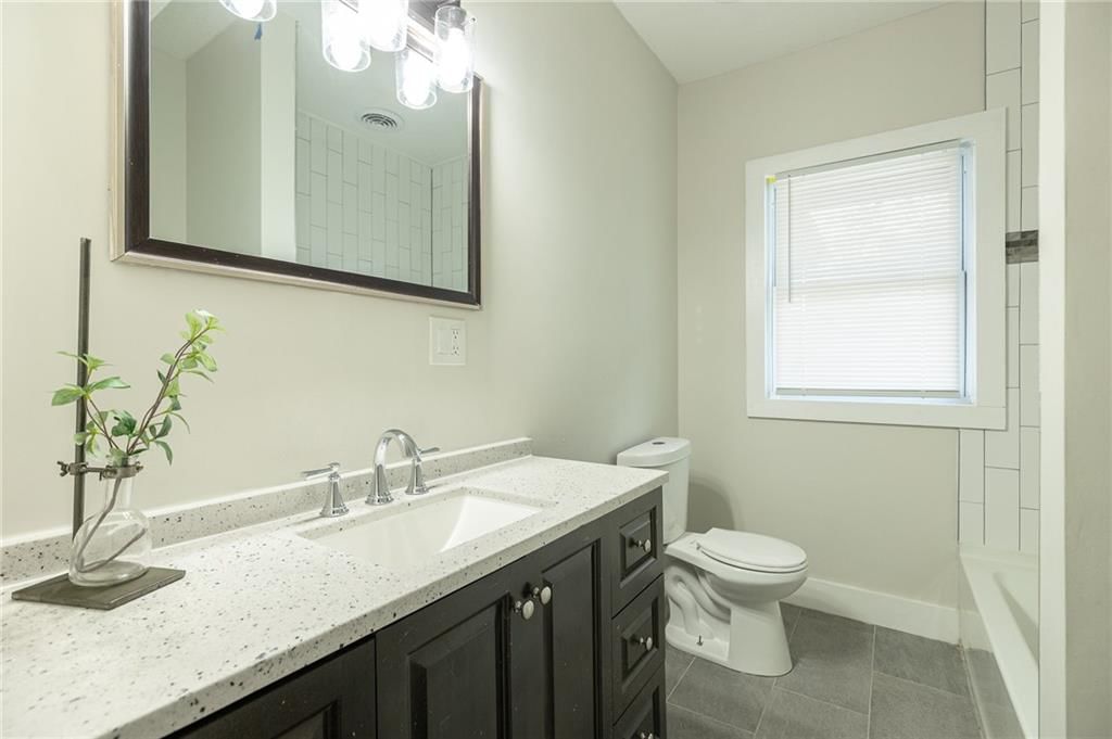 1319 E 28th Street — photo 21