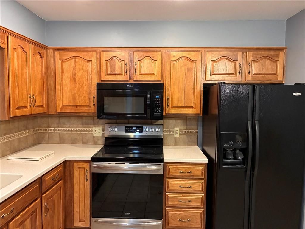9608 W 93rd Street — photo 3
