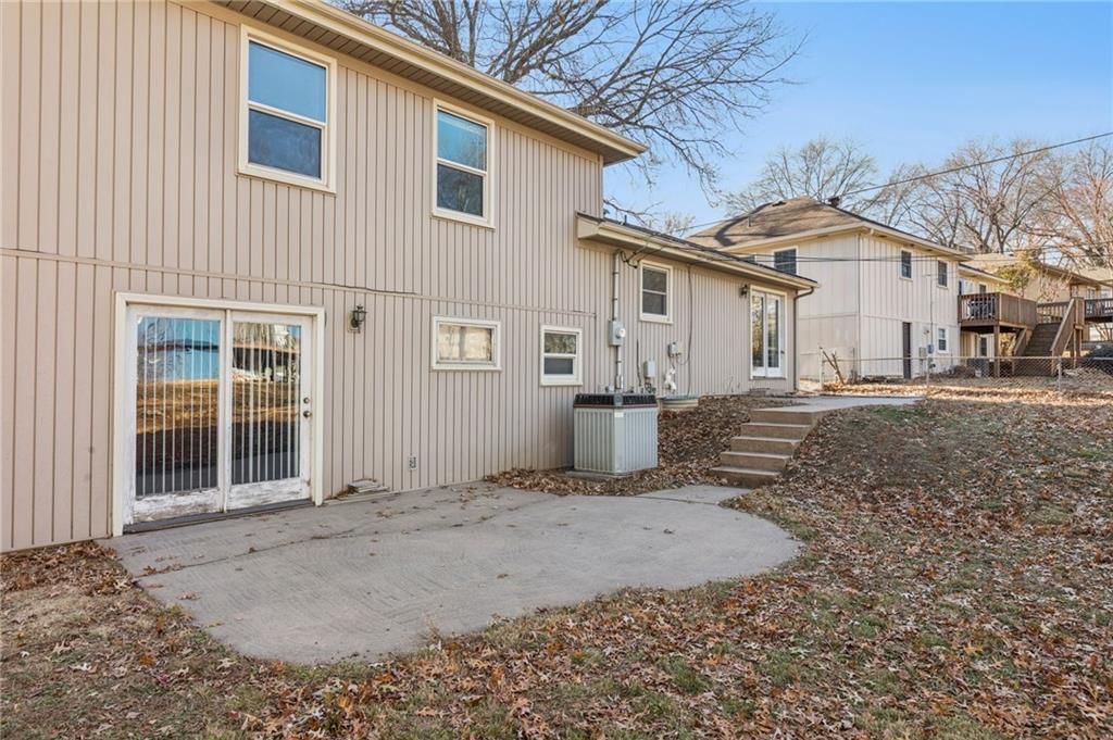 9608 W 93rd Street — photo 25