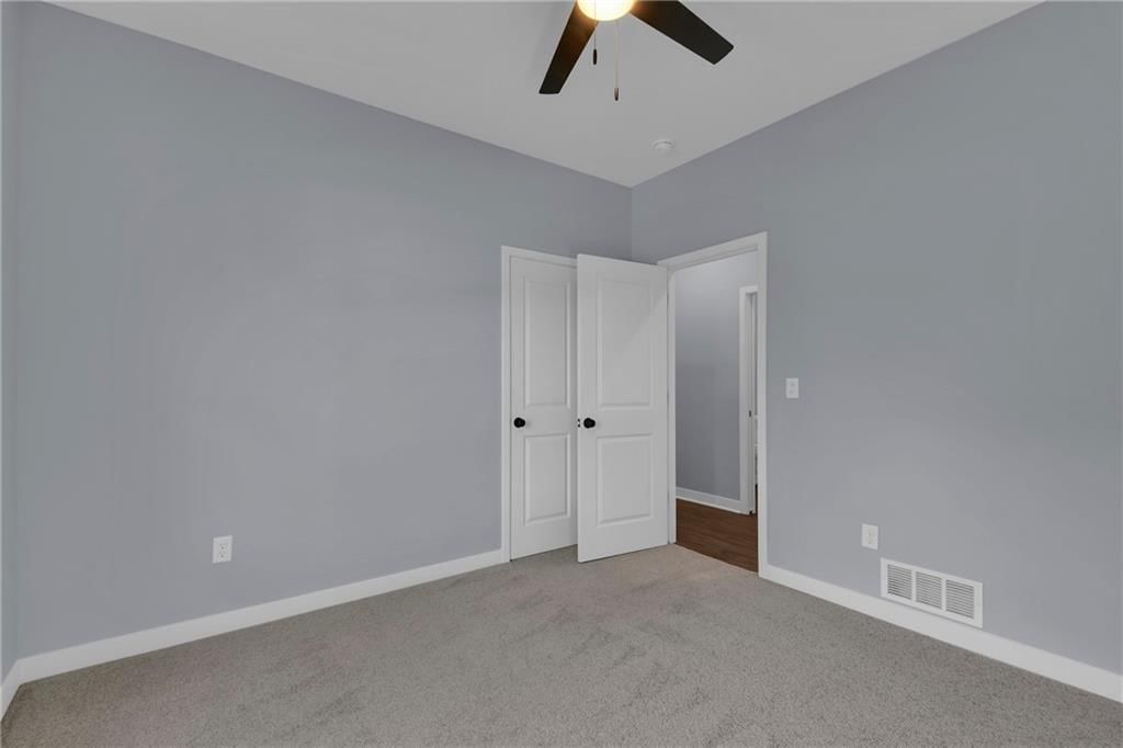 324 E 2nd Street — photo 20
