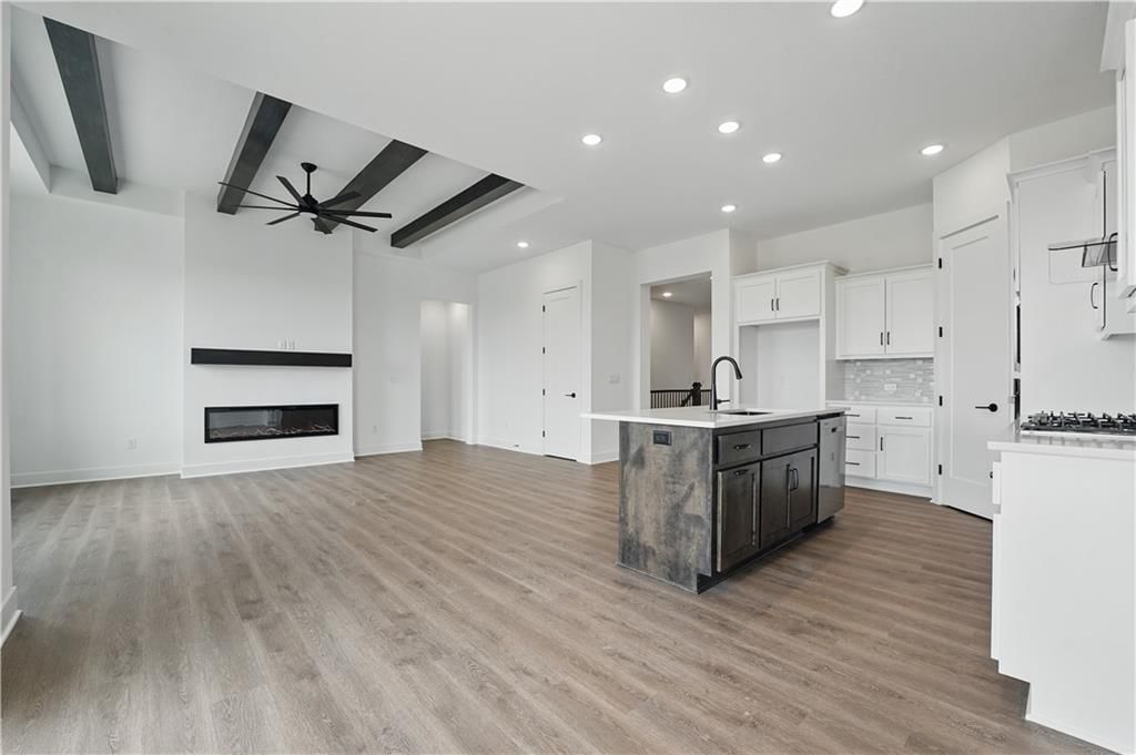 1607 NW 105th Terrace — photo 3