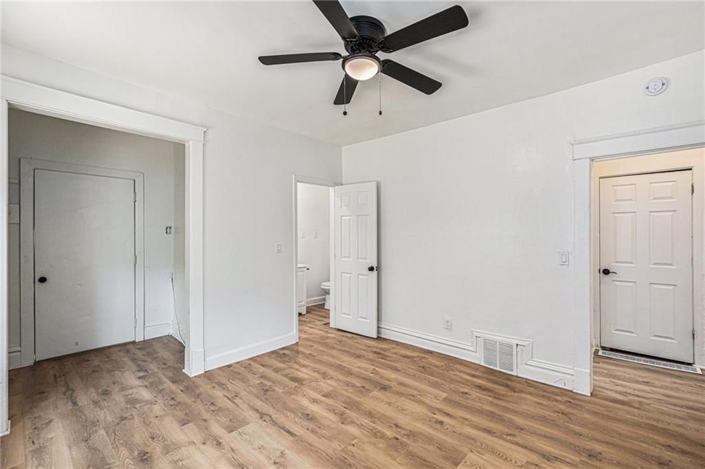 3916 Warwick Boulevard — photo 8