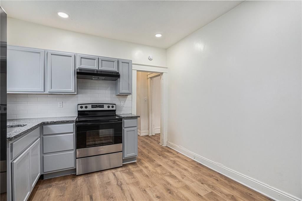 3916 Warwick Boulevard — photo 10