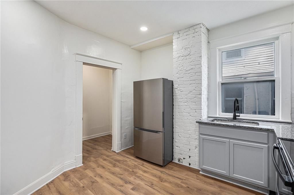 3916 Warwick Boulevard — photo 11
