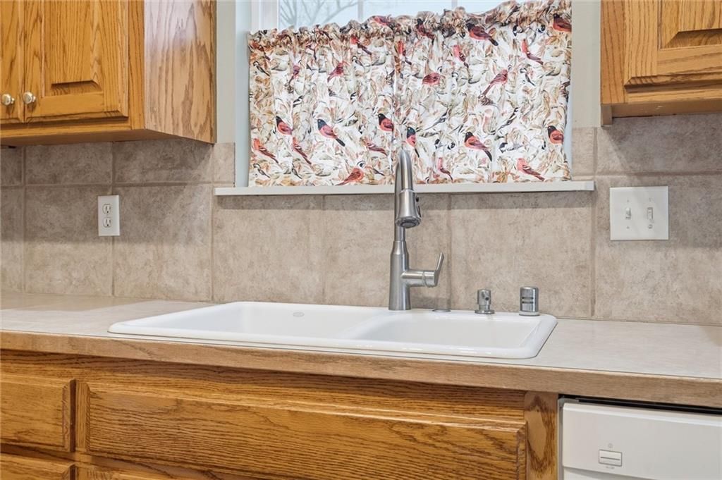 1105 Chapel Street — photo 10