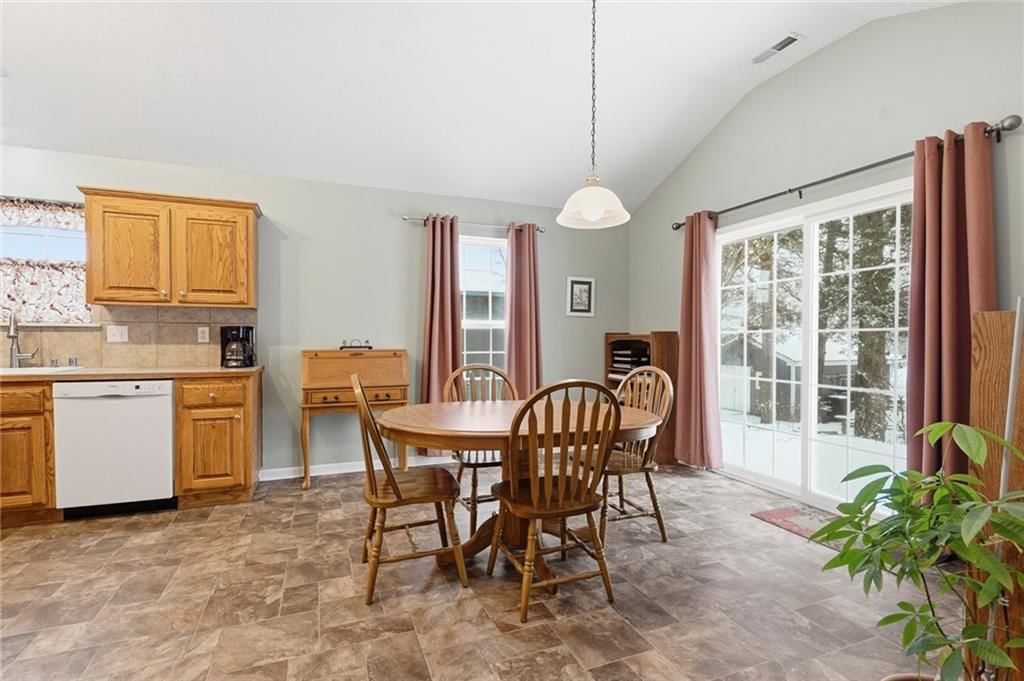 1105 Chapel Street — photo 12