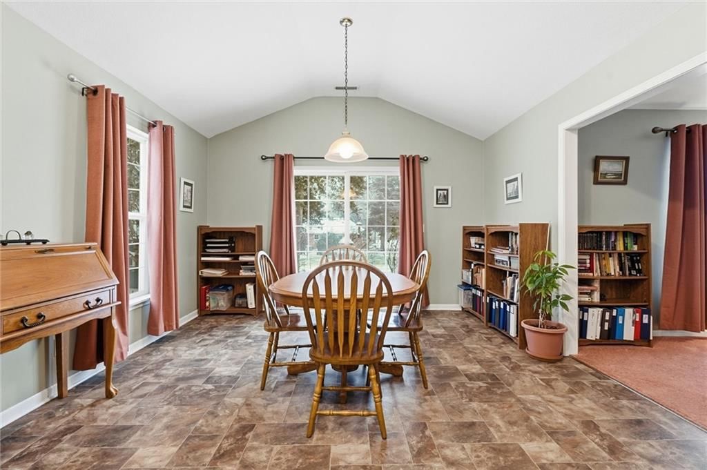 1105 Chapel Street — photo 13