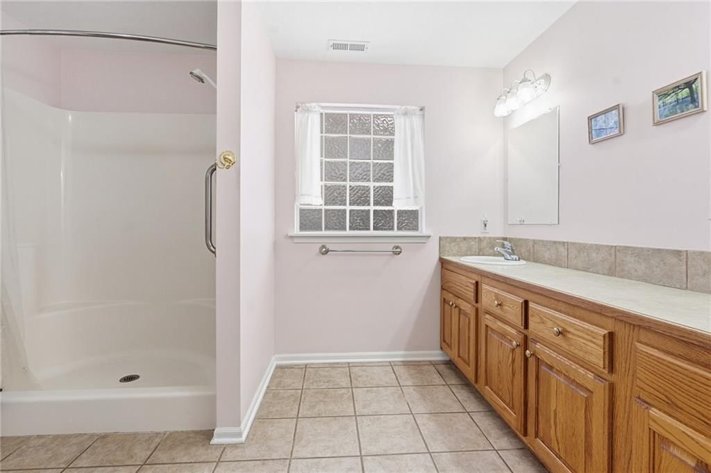 1105 Chapel Street — photo 23
