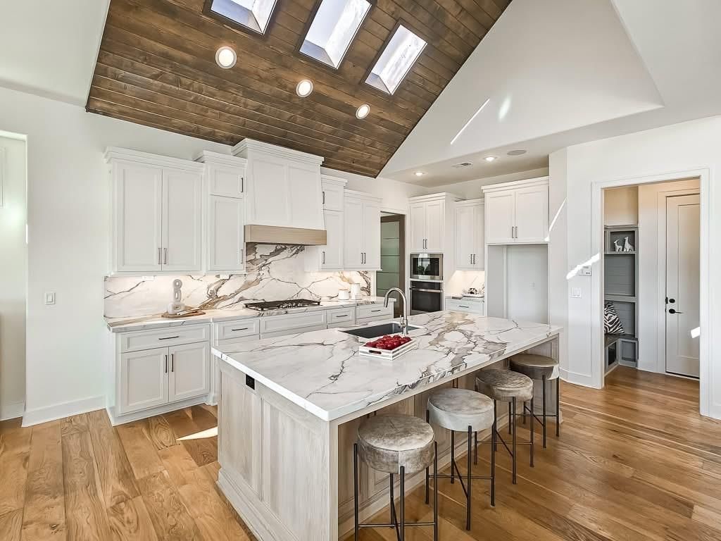 5831 Lentz Drive — photo 9