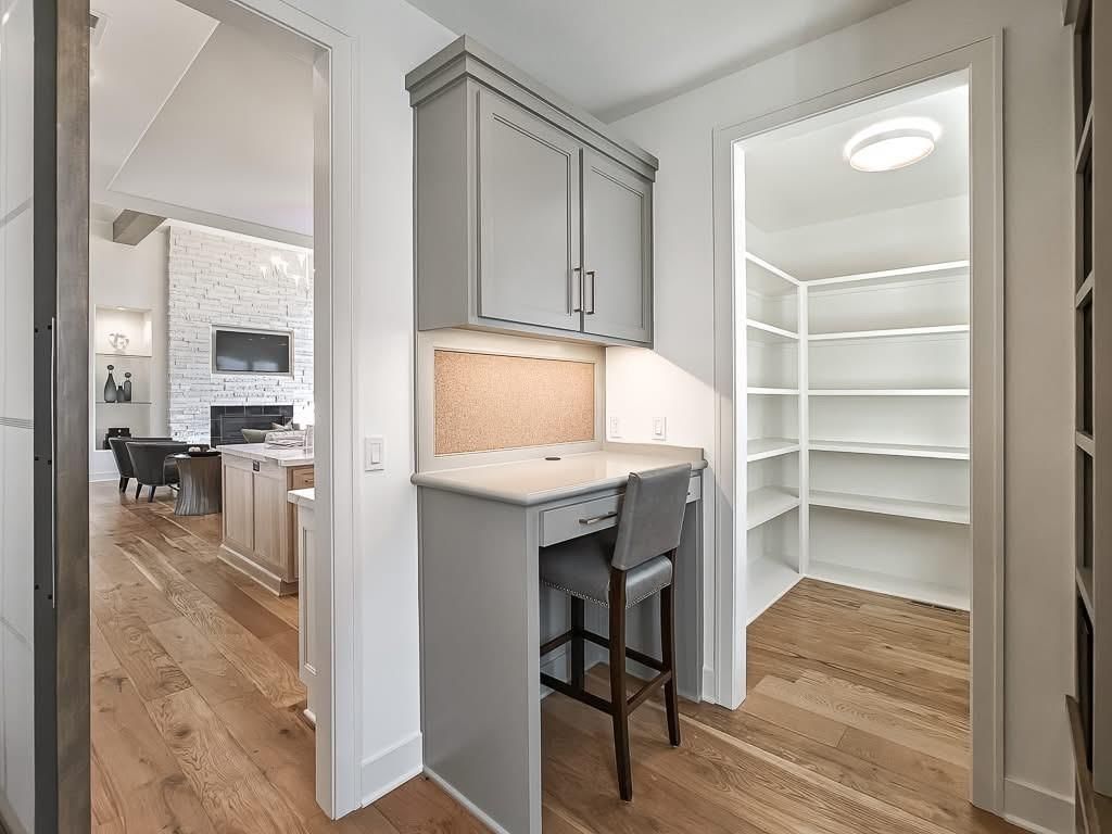 5831 Lentz Drive — photo 11