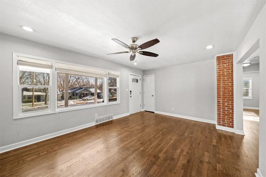 7726 Summit Street — photo 4