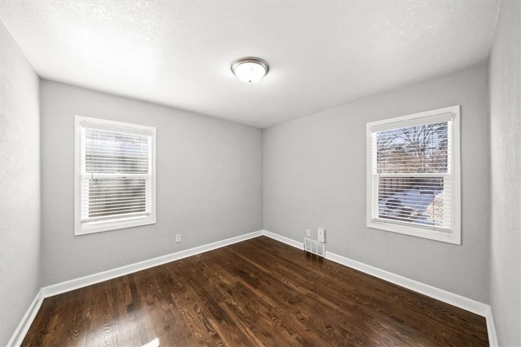 7726 Summit Street — photo 10