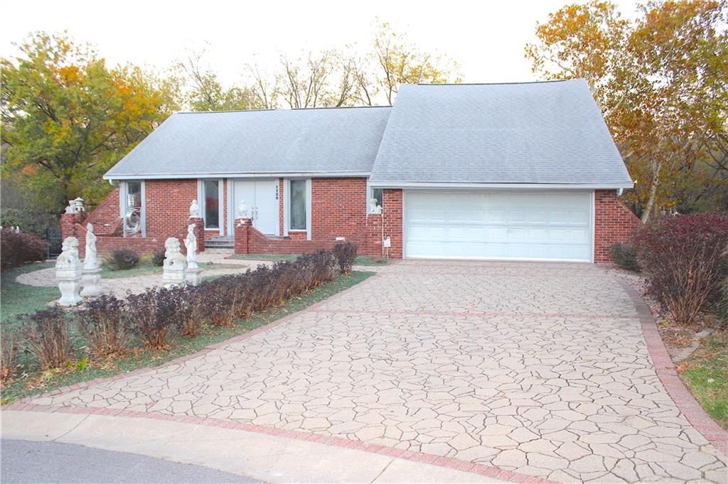 1128 NE 97th Place, Kansas City, MO