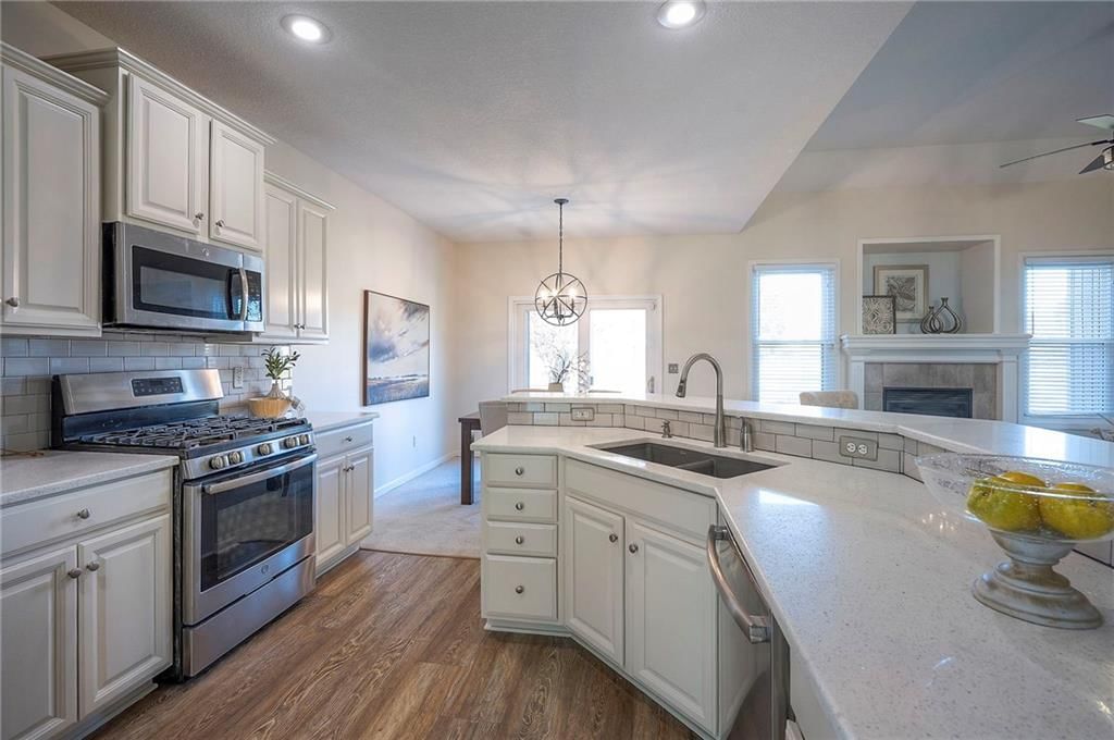 21950 W 119th Terrace — photo 11
