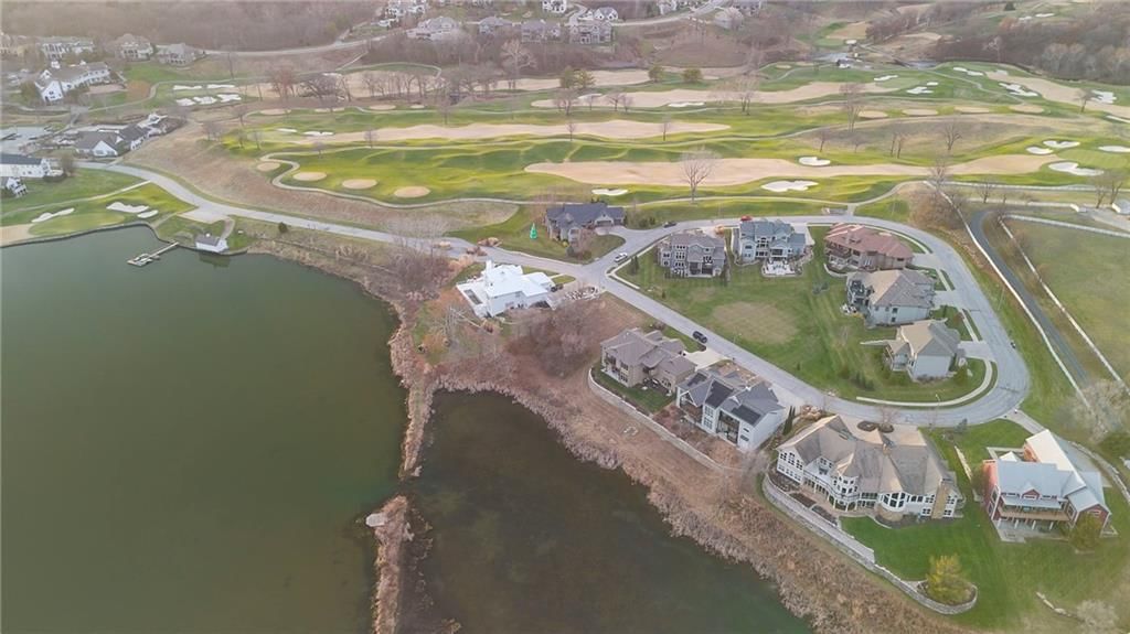 7017 Waters Edge Drive — photo 6