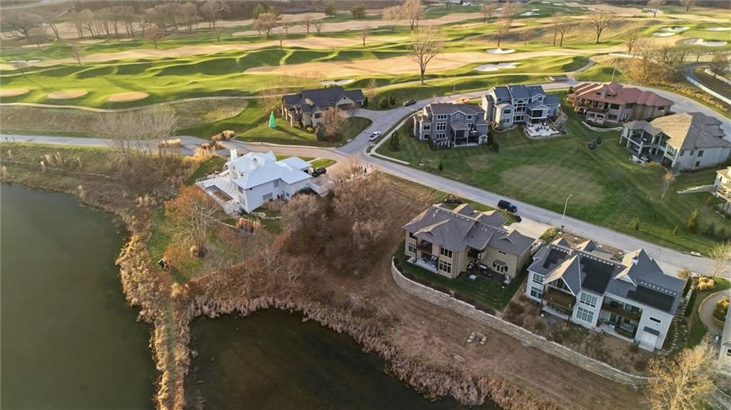 7017 Waters Edge Drive — photo 11