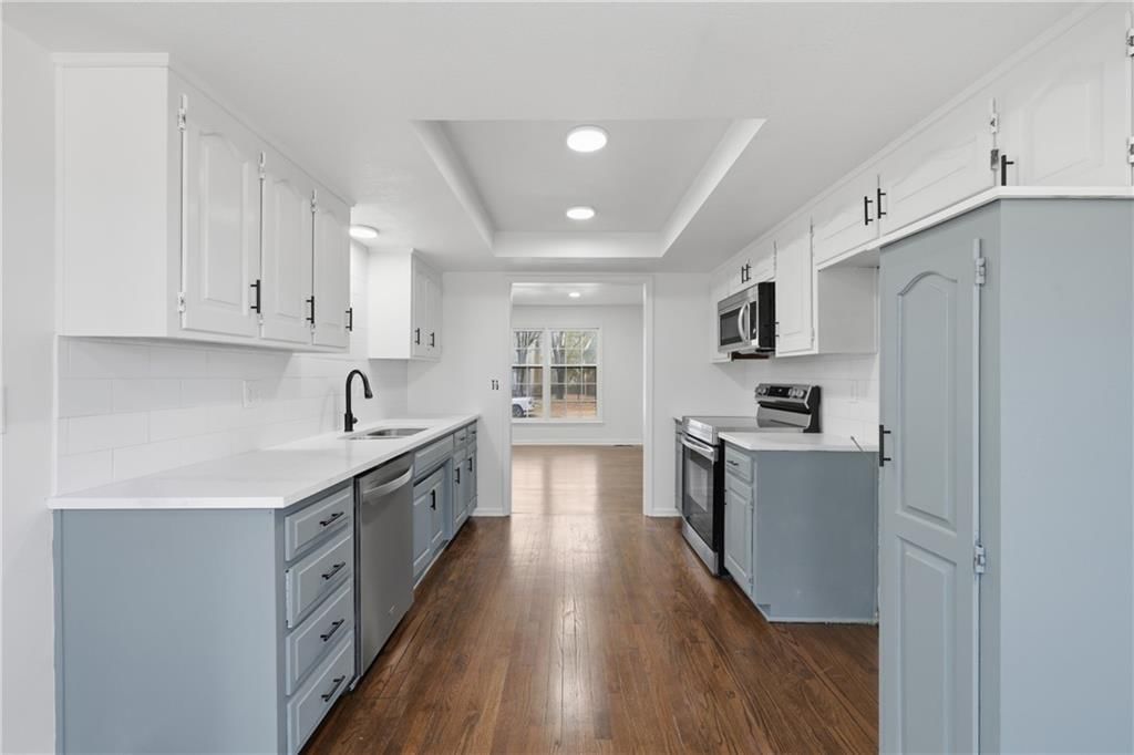 707 SW Savannah Drive — photo 4